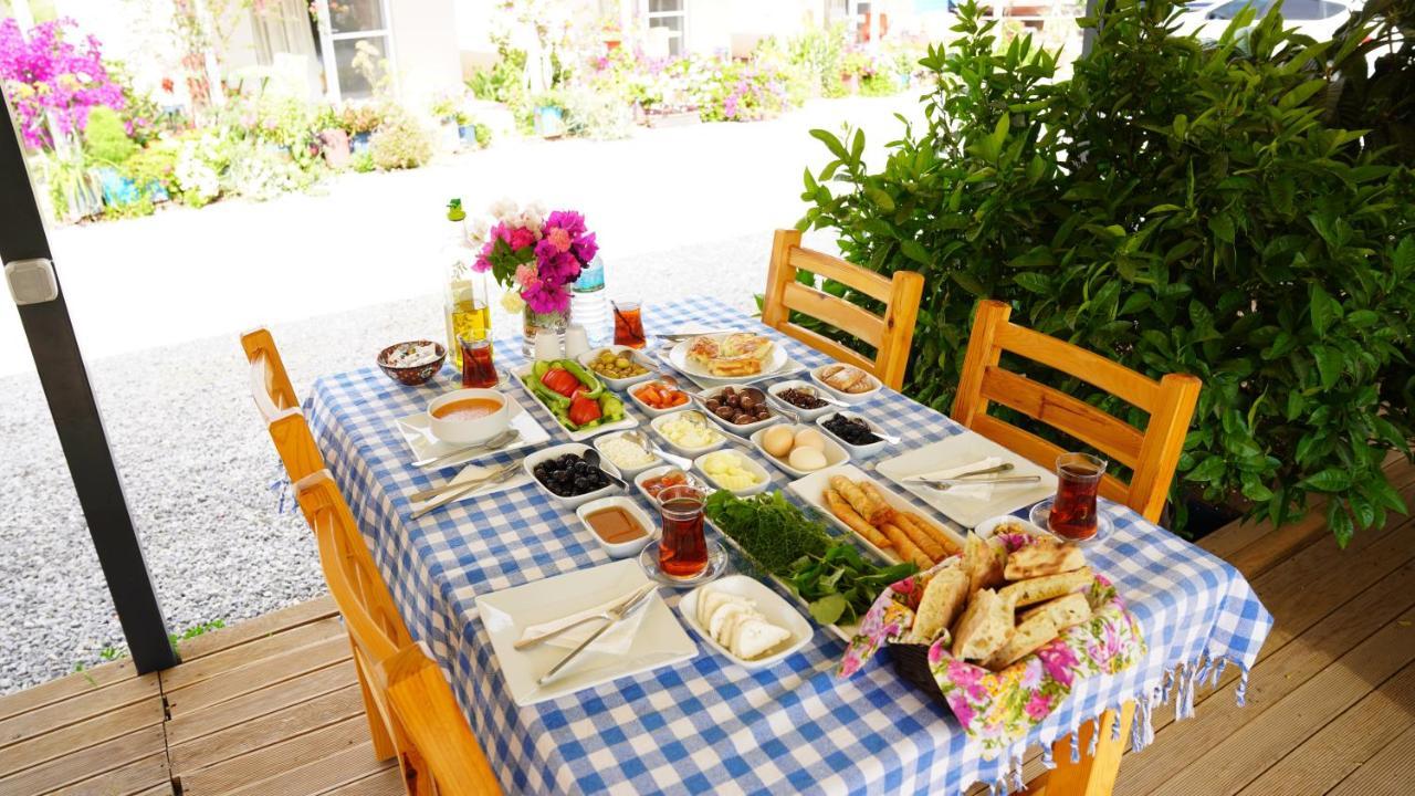 Yelken Bungalov Bed and Breakfast Milas Esterno foto